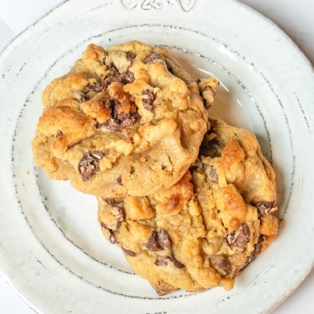 Ashley’s Cafe Organic Chocolate Chip cookie For 10.